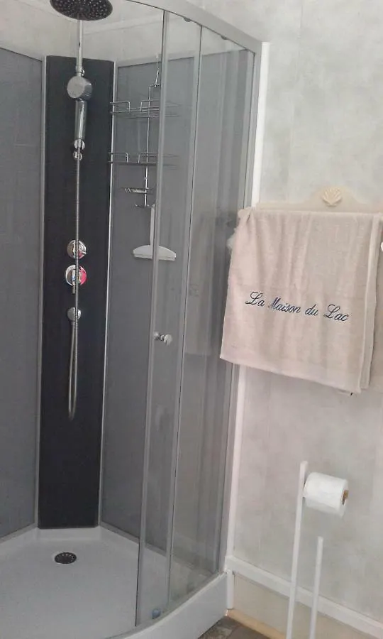 Pensión Hotel La Maison Du Lac Aubin  Francia
